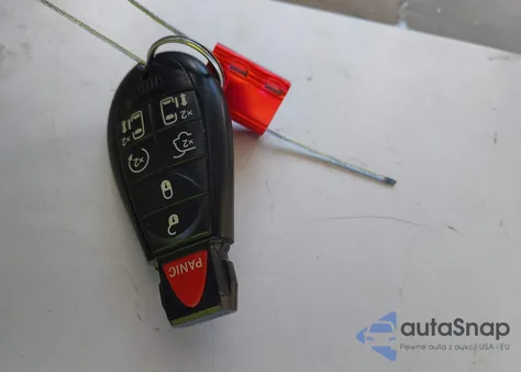 2010 Chrysler Town & Country Limited из США, поврежденный, VIN 2A4RR6DX5AR206956